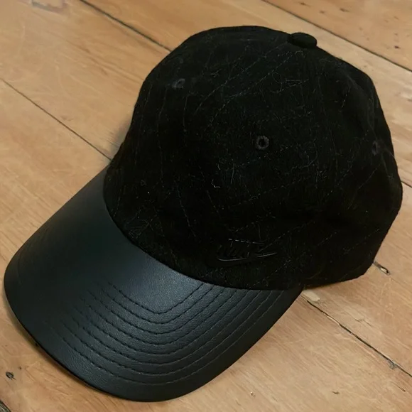 Nike hat - Picture 2 of 7